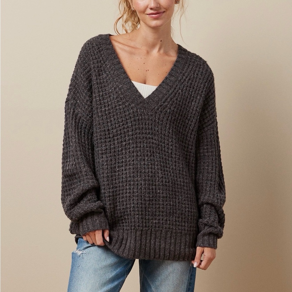 American Eagle Chunky Knit V-Neck Sweater - Charcoal